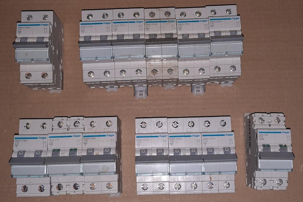 LOT DE DISJONCTEUR HAGER, Bricolage & Construction, Électricité & Câbles, Enlèvement, Neuf, Autres types