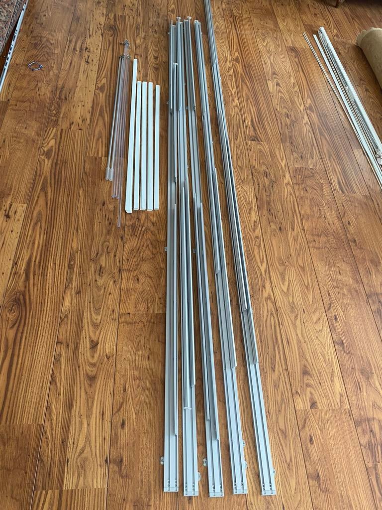 5 aluminium rails met dubbel spoor voor paneelgordijnen, Huis en Inrichting, Ophalen, Zo goed als nieuw