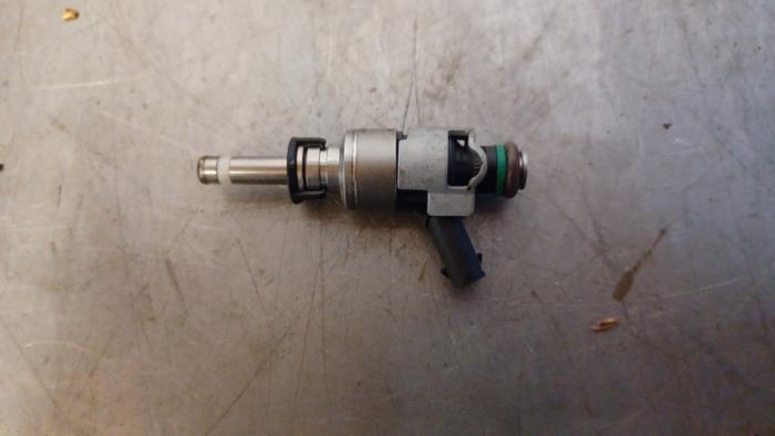 Injector (benzine injectie) van een Audi RS3, Gebruikt, -, -, -