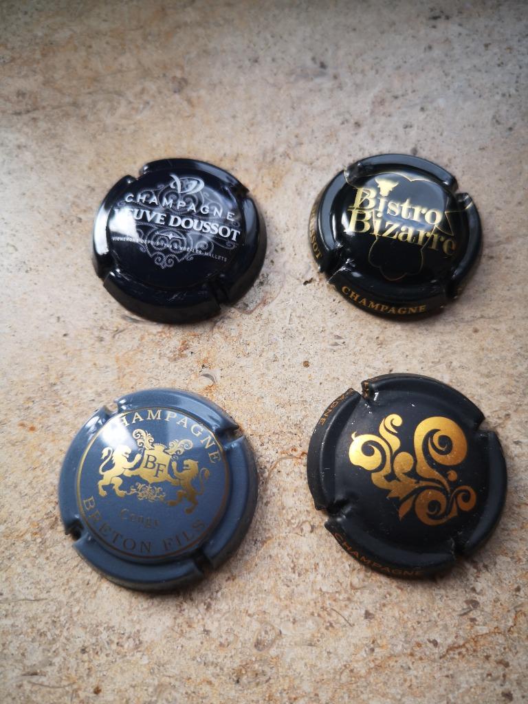 4 capsules de champagne, Enlèvement ou Envoi, Champagne