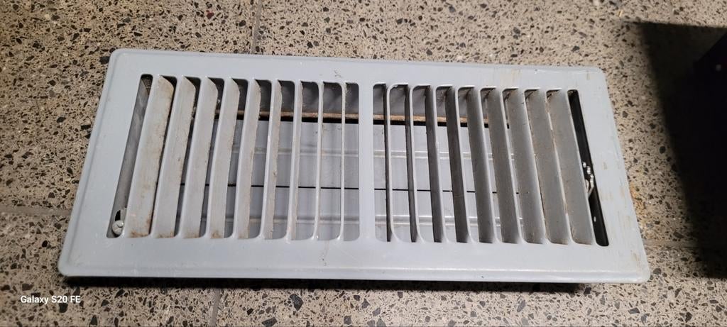 Ventilatie roosters, Ophalen, Zo goed als nieuw