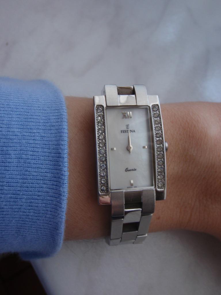 Zilverkleurige FESTINA horloge met strass steentjes, Ophalen, Zo goed als nieuw, Polshorloge, Met strass