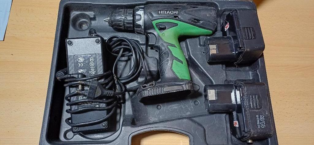 perceuse - visseuse HITACHI, Bricolage & Construction, Enlèvement, Utilisé, Moins de 400 watts, Perceuse