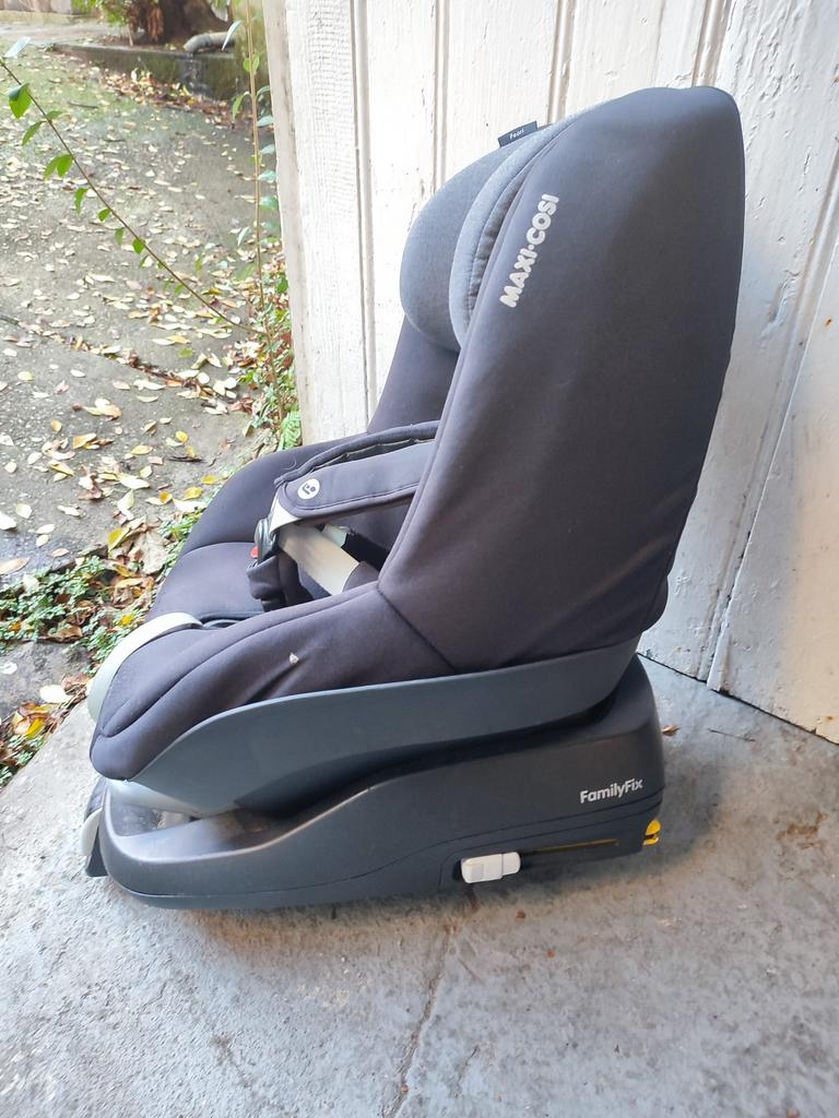 Maxi Cosi Pearl + familyfix, Ophalen, Gebruikt