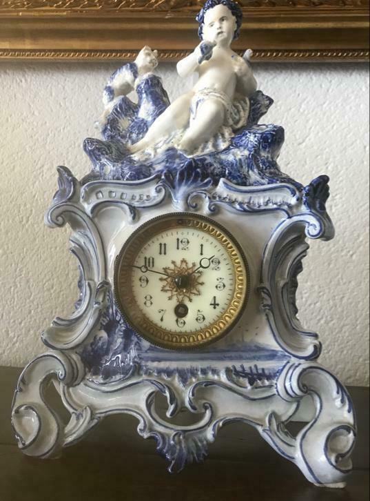 Prachtige kleine romantische aardewerken Klok, rond 1930, Antiek en Kunst, Ophalen