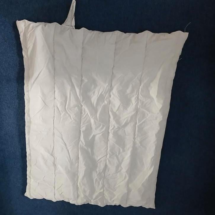 Couette 1m x 1,20m blanche, Enlèvement, Comme neuf