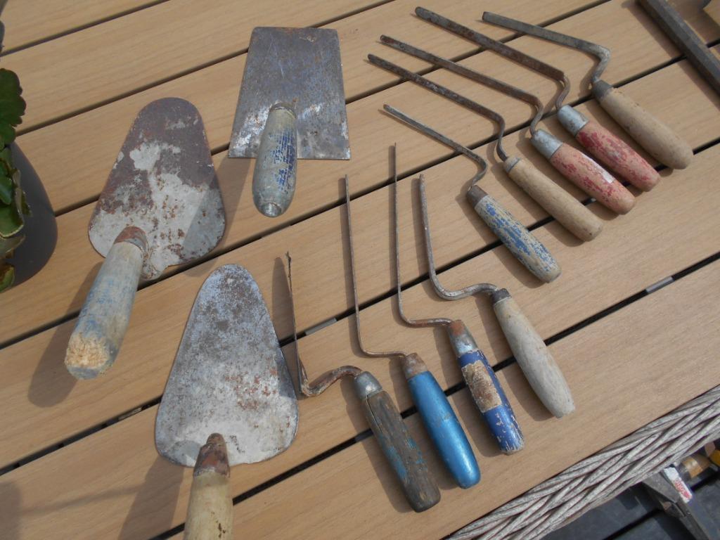 Maçon ...lot de 15 truelles et fers a joints   pour 30euros, Enlèvement, Utilisé