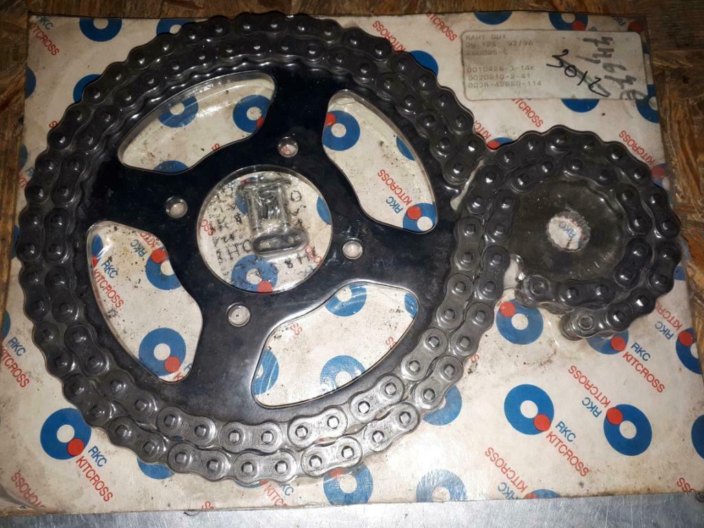 Suzuki GN 125 92/96 kettingset  RKC Kitcross, Motoren, Ophalen of Verzenden, Nieuw