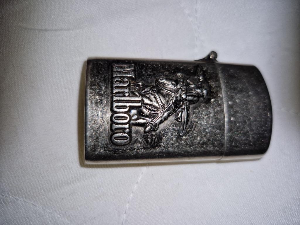 Briquet Marlboro, Enlèvement, Briquet