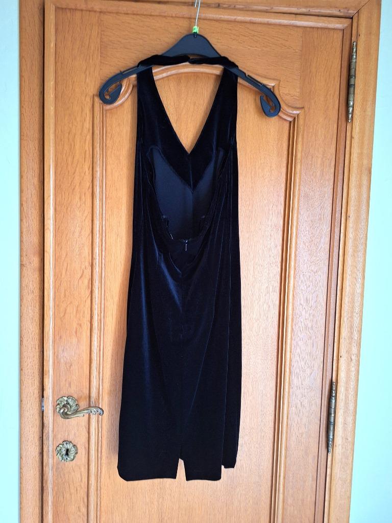 robe de soirée noire (dos nu) - "incognito" - T: 40, Taille 38/40 (M), Enlèvement ou Envoi, Comme neuf, Longueur genou