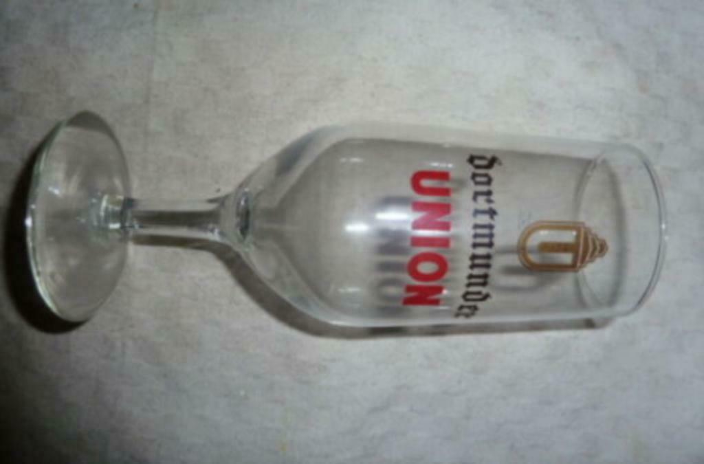 #G bier glas DORTMUNDER UNION 25cls ' op voet ', Verzamelen, Ophalen of Verzenden, Gebruikt, Bierglas