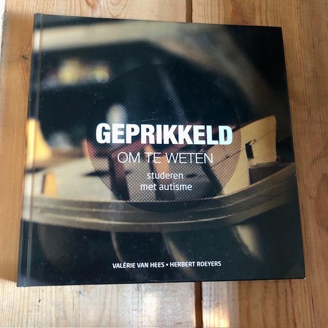 Boek 'Studeren met autisme', Boeken, Ophalen of Verzenden, Zo goed als nieuw, Academia Press