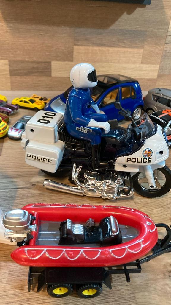 Lot de voitures, motos, quad, boxe chev, zodiac, Comme neuf