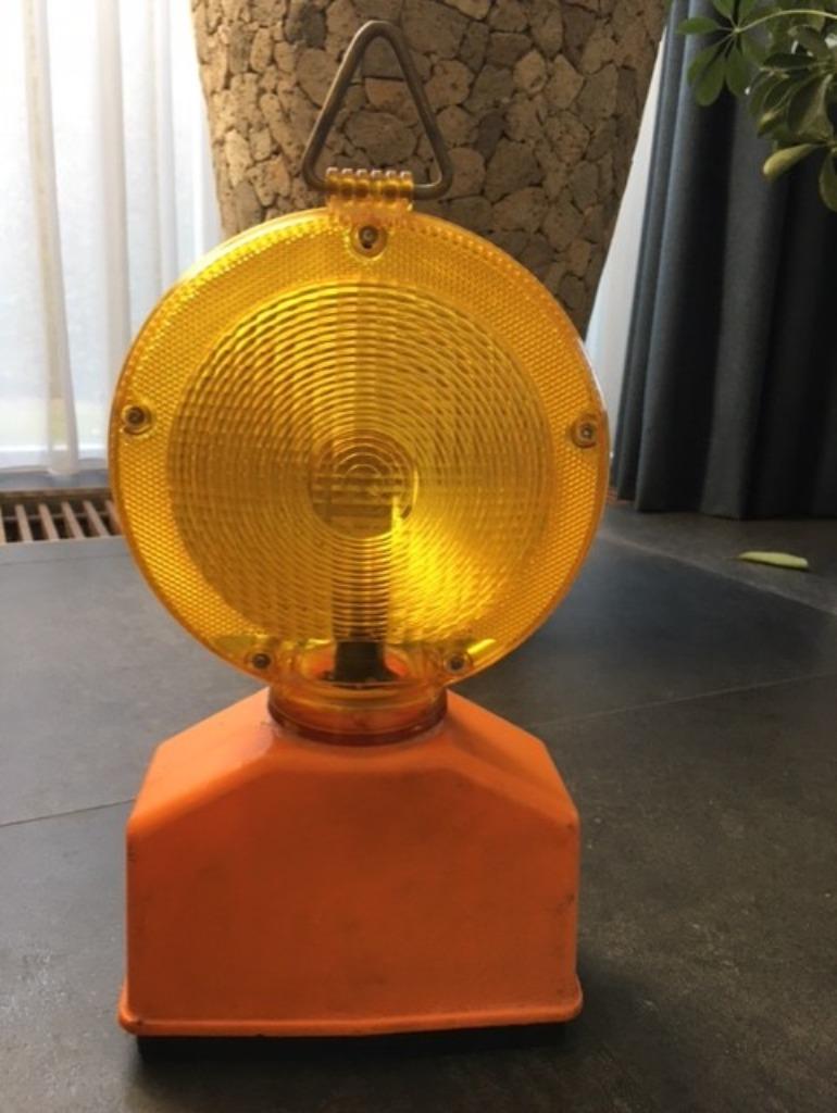 TE KOOP: Wegwaarschuwingslamp / signaallamp, Verzamelen, Overige Verzamelen, Ophalen of Verzenden, Gebruikt