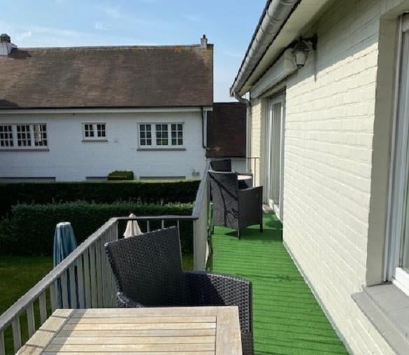 APPARTEMENT MET 2 SLAAPKAMERS IN KNOKKE, Vakantie, Vakantiehuizen | België, Antwerpen of Vlaanderen, Appartement, Overige, Aan zee