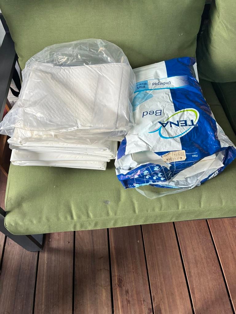 Tena bed matrasveschermers 26 stuks, Ophalen