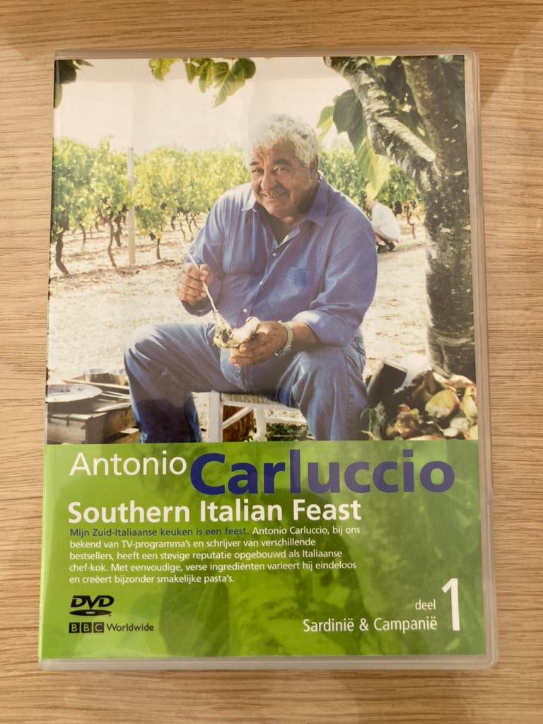 Antonio Carluccio “ South Italien Feast”, Ophalen of Verzenden, Zo goed als nieuw