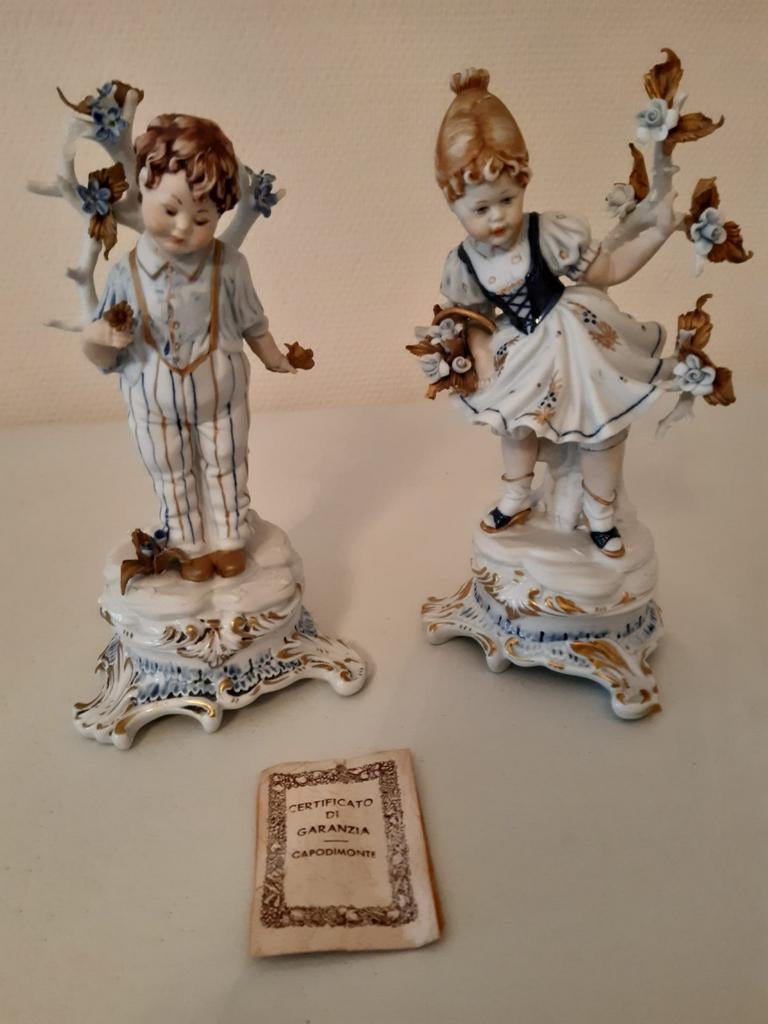 Beeldjes in biscuit, Antiek en Kunst, Antiek | Keramiek en Aardewerk, Ophalen