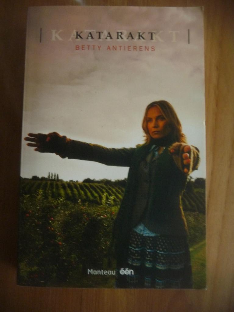 Boek: Katarakt Betty Antierens, Ophalen of Verzenden, Zo goed als nieuw, Betty Antierens