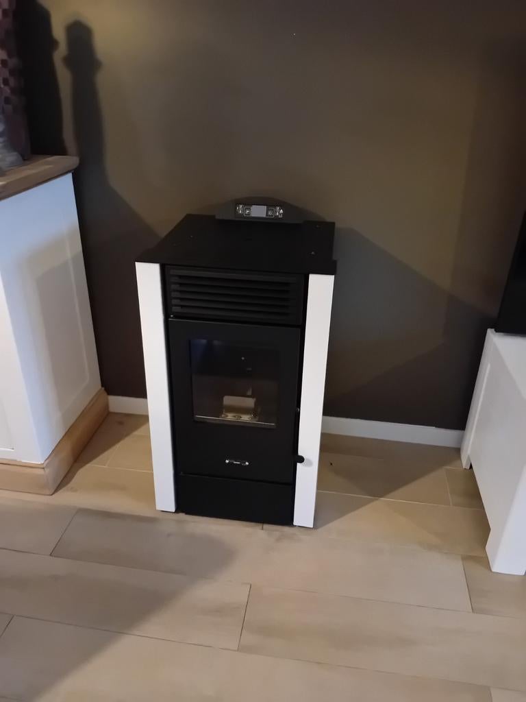 Pelletkachel Bella 10kw. 5 jaar garantie. Gratis levering, Huis en Inrichting, Kachels, Nieuw, Pelletkachel, Ophalen of Verzenden