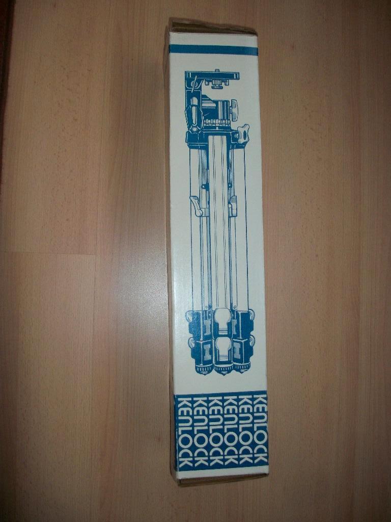 Statief tripod voor film- of fotocamera. Driepoot statief, Ophalen, Zo goed als nieuw, Driepoot