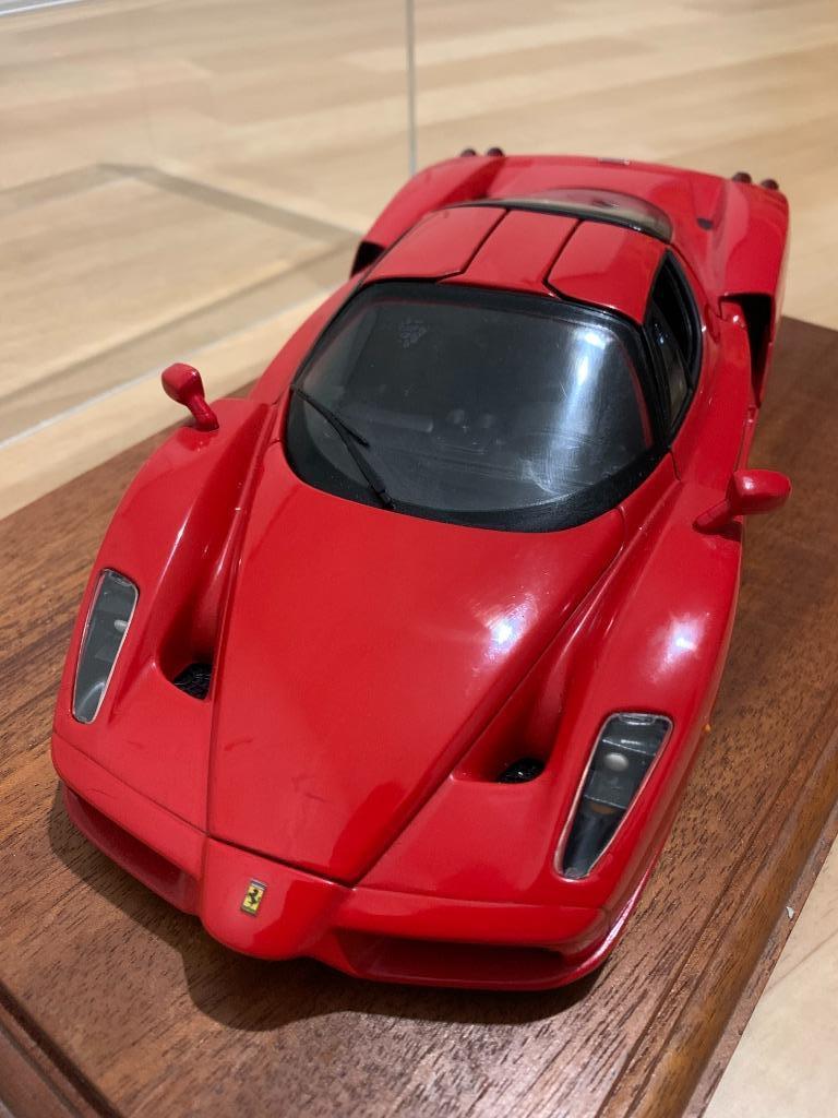 Enzo Ferrari Hot Wheels 2002 1:18, Overige merken, Auto, Groter dan 1:32, Ophalen of Verzenden