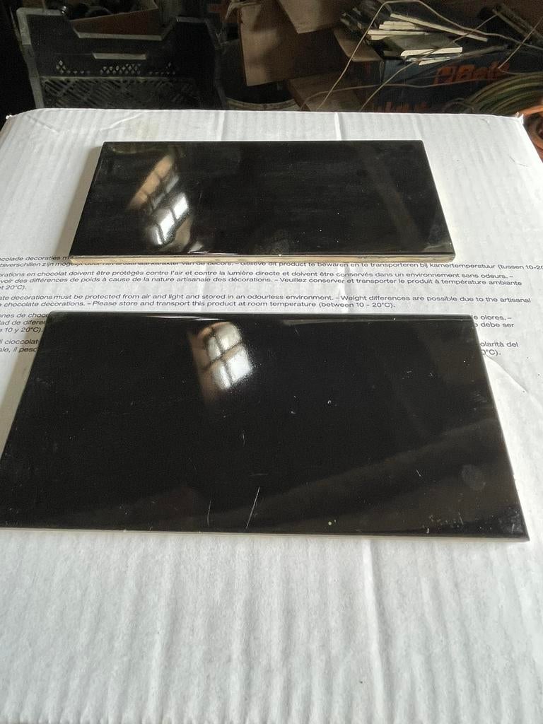 Zwart blinkende plinten 20  x 10 cm hoogte alsook MATTE, Enlèvement, Comme neuf