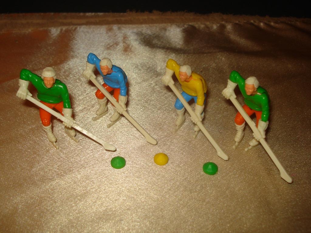 KINDER Lot de 4 Anciennes Figurines Hockey sur Glace 1989, Enlèvement ou Envoi, Comme neuf, Figurines