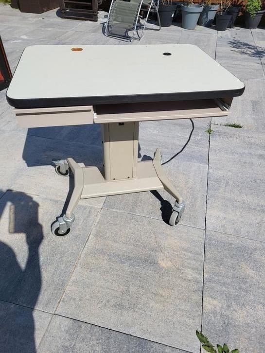 Table haute basse électrique vintage, Enlèvement, Utilisé, Étau