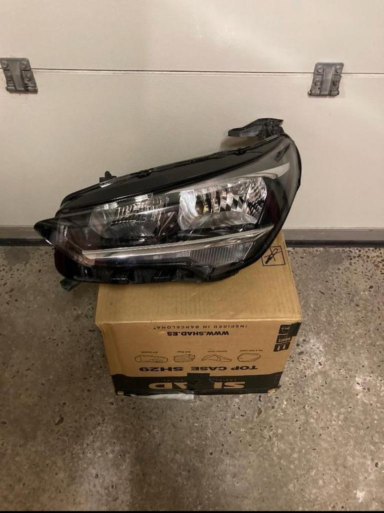 Phare gauche HALOGENE Opel Corsa châssis F année 2019-23 BXL, Enlèvement ou Envoi, Utilisé, Opel