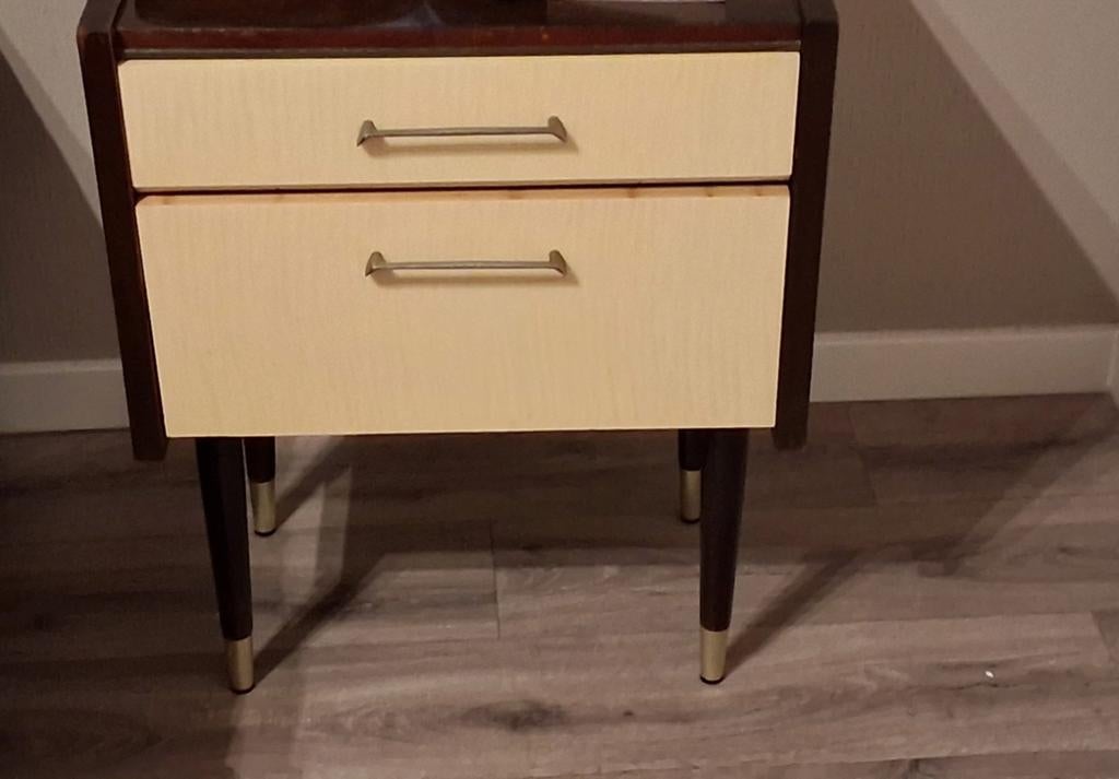 Mooie vintage nachtkastjes, Huis en Inrichting, Slaapkamer | Nachtkastjes, Ophalen