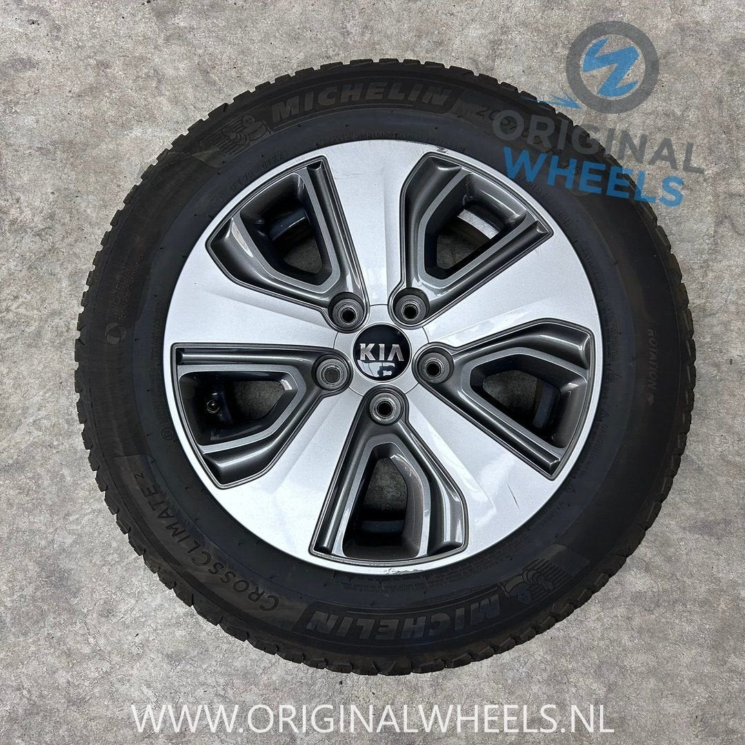 16 inch originele velgen + all season banden Kia E NIRO, Gebruikt, -, Banden en Velgen, All Season