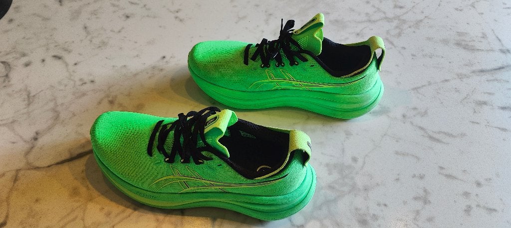 Asics Gel Nimbus 28 - Groen - Maat 44, Course à pied, Chaussures de course à pied, Comme neuf, Enlèvement