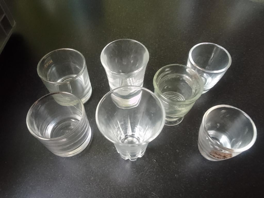 7 verres à goutte divers, Enlèvement ou Envoi, Utilisé