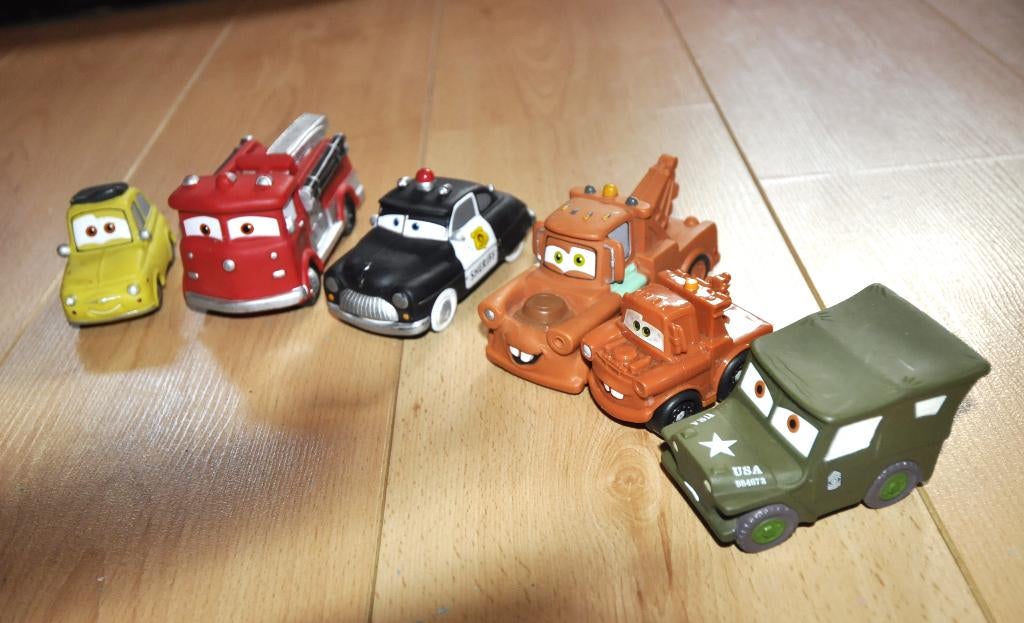Lot 6 voitures Disney Cars plastique, Kinderen en Baby's, Speelgoed |Speelgoedvoertuigen, Ophalen of Verzenden, Gebruikt