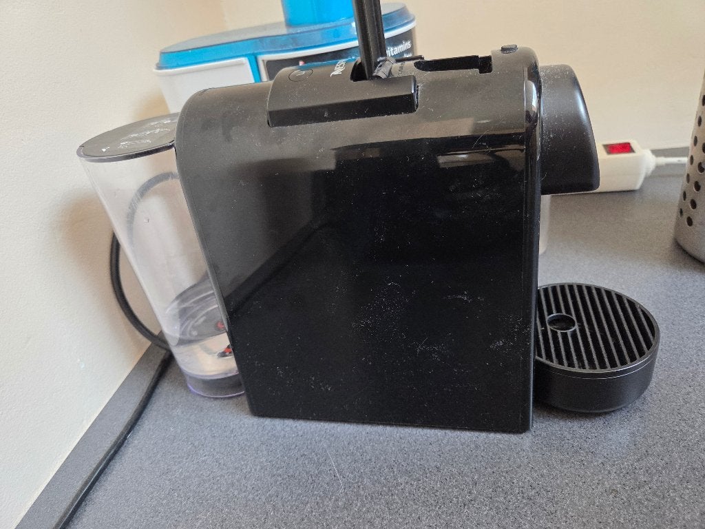 Machine Nespresso, Elektronische apparatuur, Koffiezetapparaten, Gebruikt, Espresso apparaat, Ophalen of Verzenden, 1 kopje
