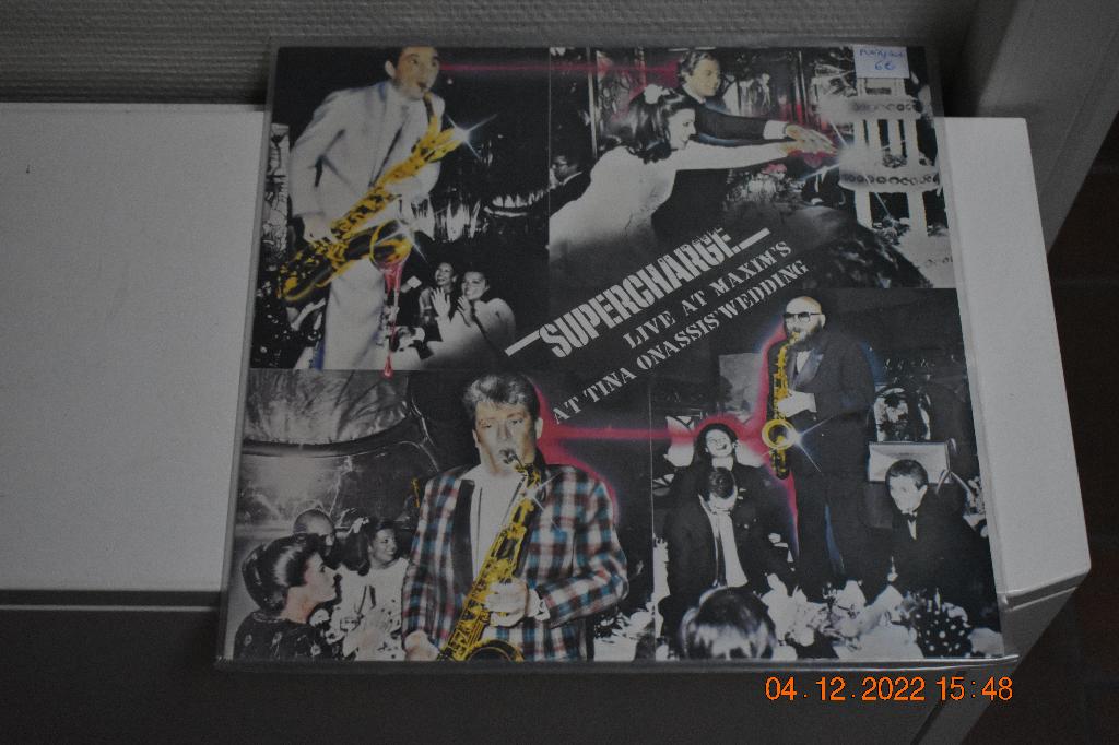 LP : Superchange - Groovers in Paris Live at Maxim's, Cd's en Dvd's, Vinyl | Overige Vinyl, Beschermende buitenhoes, Ophalen of Verzenden
