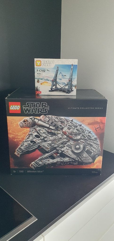 Lego 75192 Star Wars Millennium Falcon met stand, Star Wars, Lego, Ophalen of Verzenden, Zo goed als nieuw