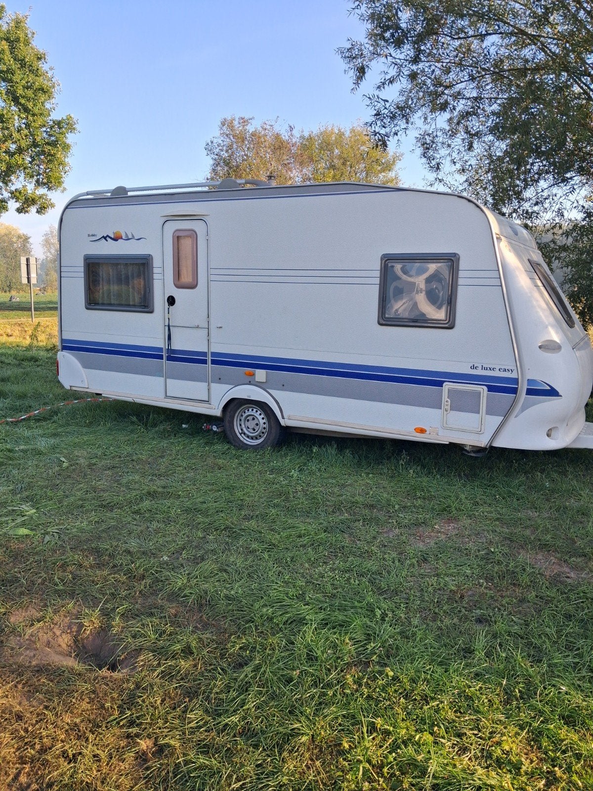 te koop hobby 460 de luxe easy, Jusqu'à 4, Hobby, Particulier, Lit fixe