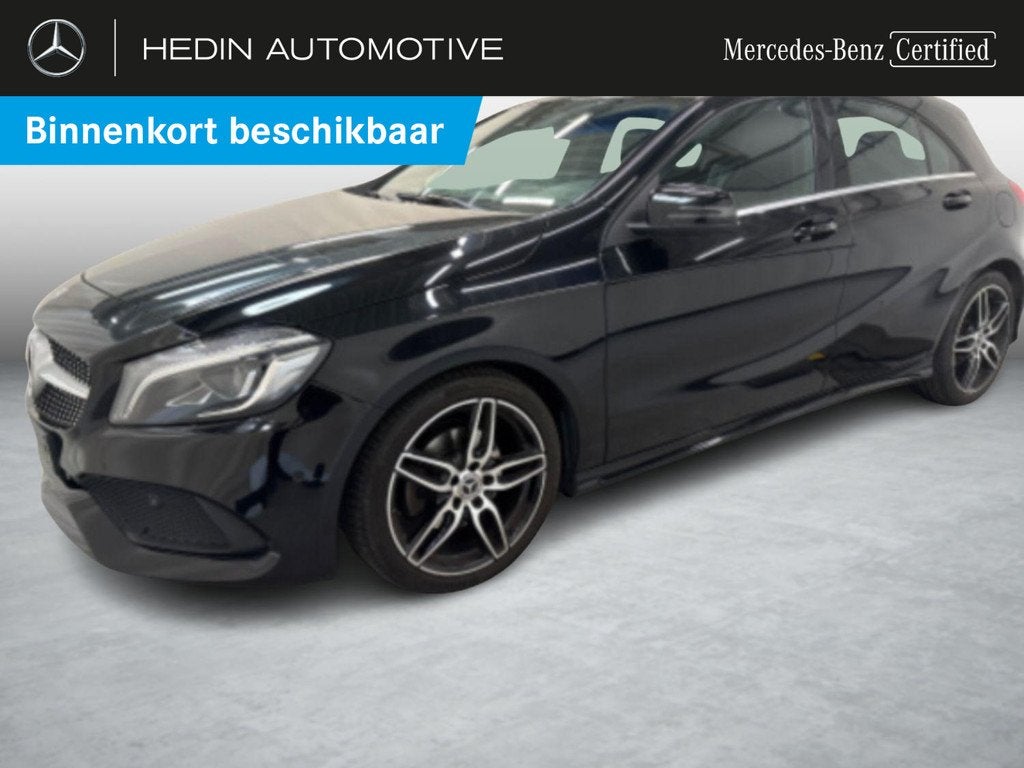 Mercedes-Benz A-Klasse 200 Hatchback AMG Line | Verwarmde ZE, Auto's, Stof, Gebruikt, 4 cilinders, Zwart