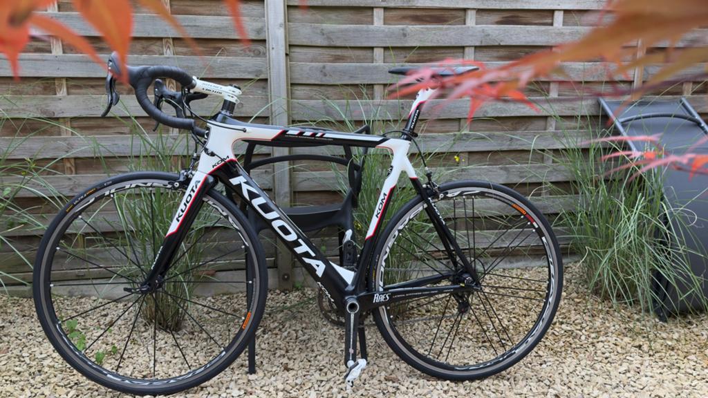 Kuota KOM – King of the Mountain Vélo de course carbone., 28 inch, Gebruikt, 10 tot 15 versnellingen, 57 tot 61 cm