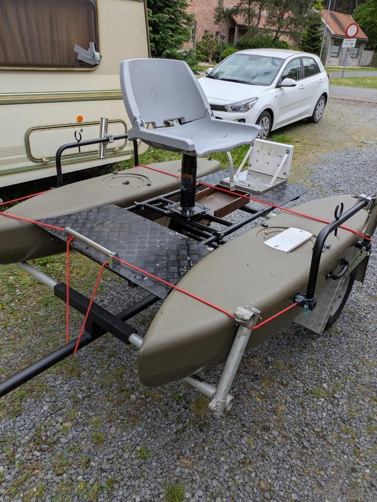 À vendre : magnifique catamaran carnassier, Enlèvement