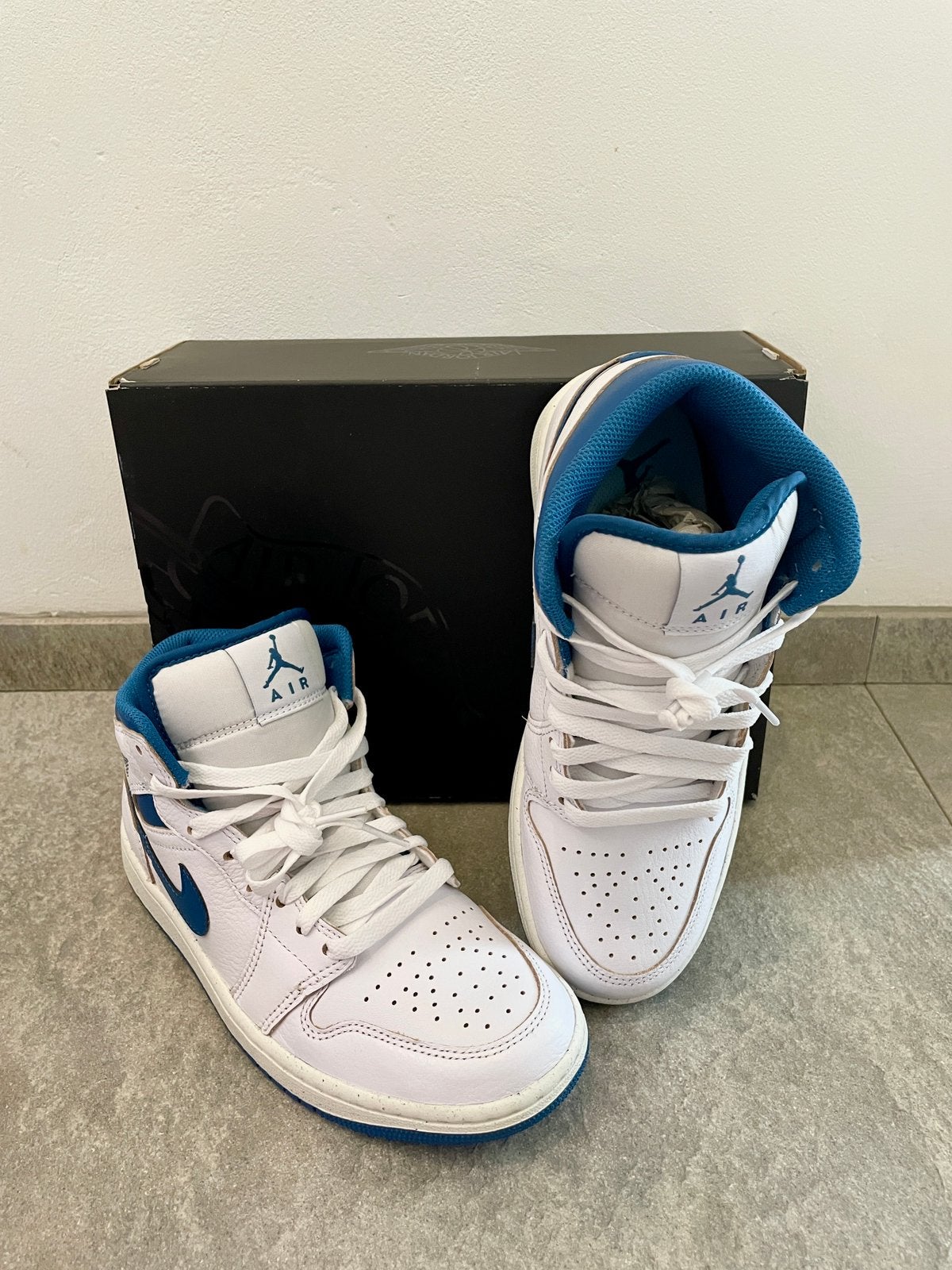 Nike Air Jordan 1 Mid SE, Neuf, Enlèvement ou Envoi, Chaussures à lacets, Blanc