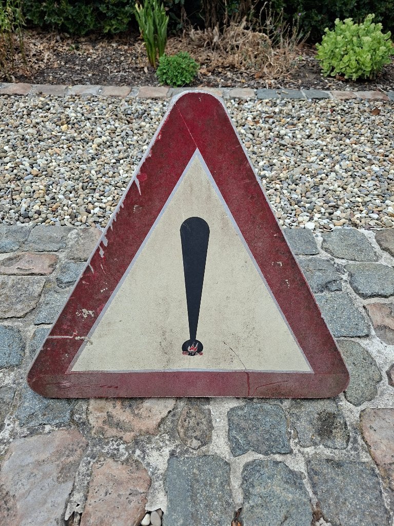 vintage verkeersbord gevaar, Ophalen