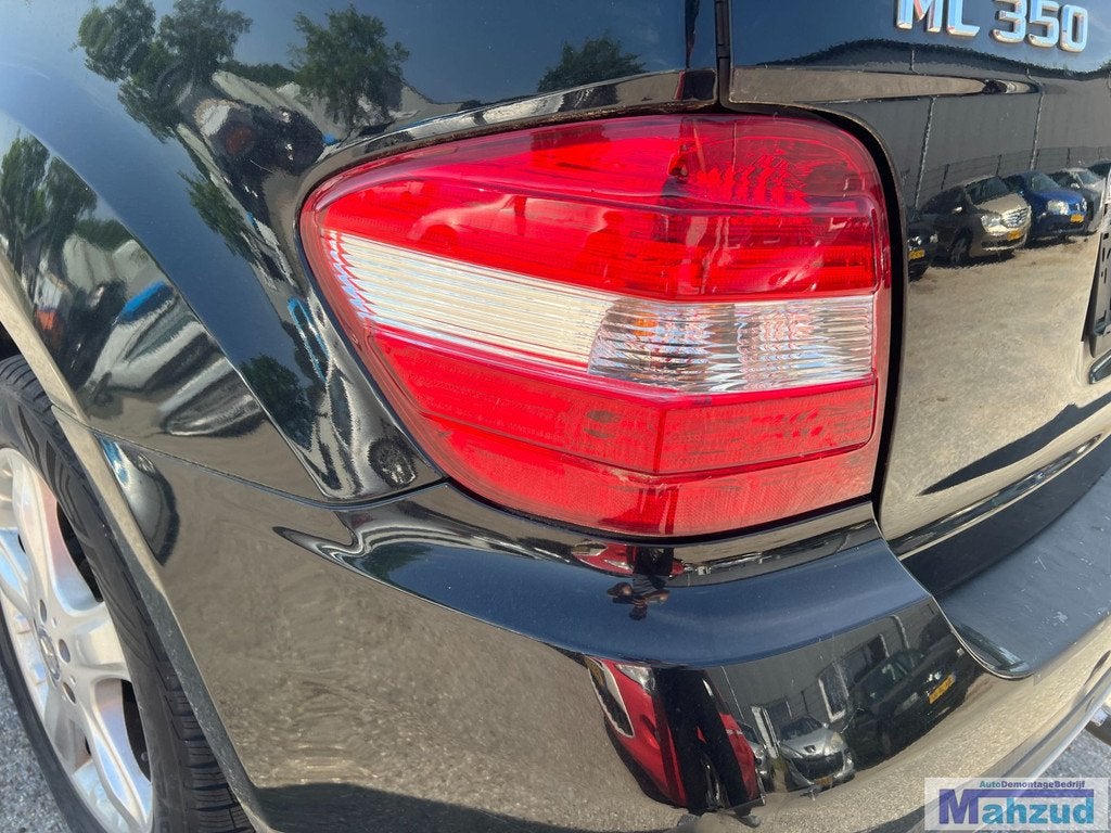 MERCEDES ML W164 links achterlicht (helder versie) 2005-2011, Auto-onderdelen, Gebruikt, Mercedes-Benz AG, Mercedes-Benz, Mercedesstrasse 120
70372  Stuttgart, DE
