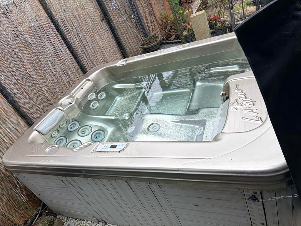 LA Spa Allure II, Tuin en Terras, Ophalen, Gebruikt