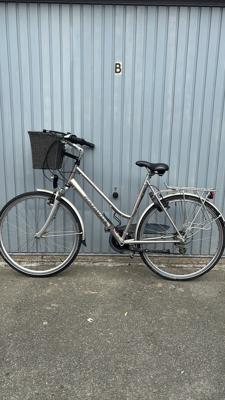 Stadsfiets Batavus Cheyenne (28), Fietsen en Brommers, 28 inch, Batavus, Ophalen of Verzenden, Zo goed als nieuw