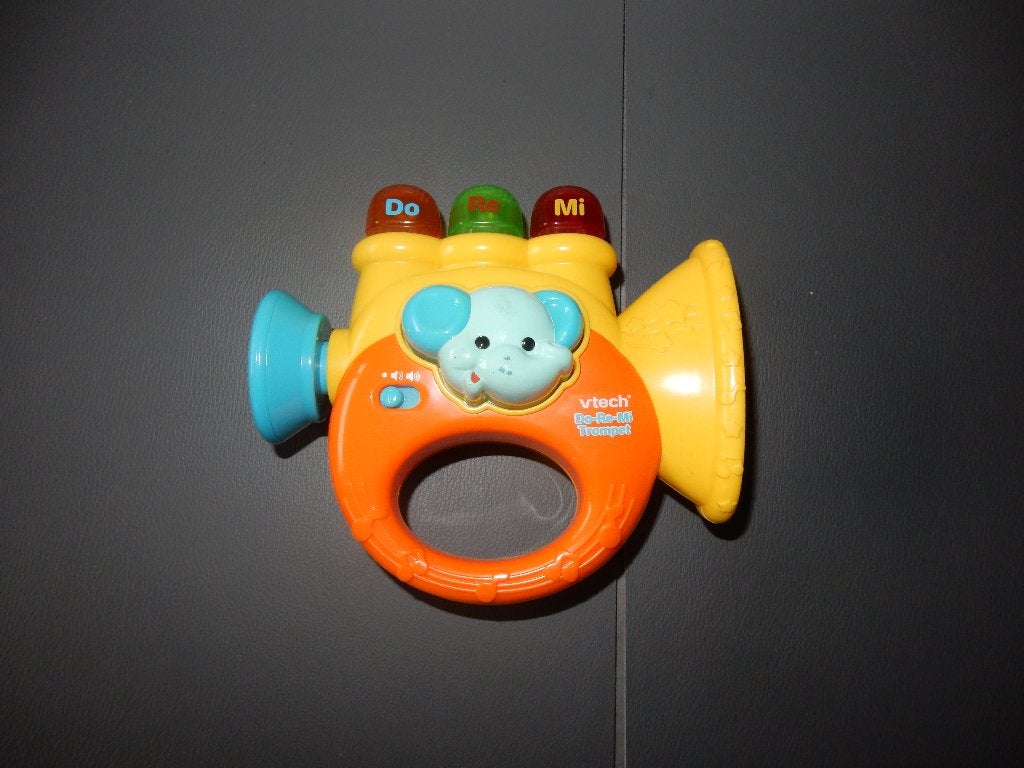 nr.795 - Vtech do-re-mi - trompet, Kinderen en Baby's, Ophalen of Verzenden, 6 maanden tot 2 jaar