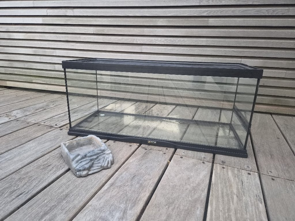Terrarium pour tortue ou reptile P 30 x L77 x H 34, Dieren en Toebehoren, Reptielen en Amfibieën | Toebehoren, Gebruikt, Terrarium of Paludarium