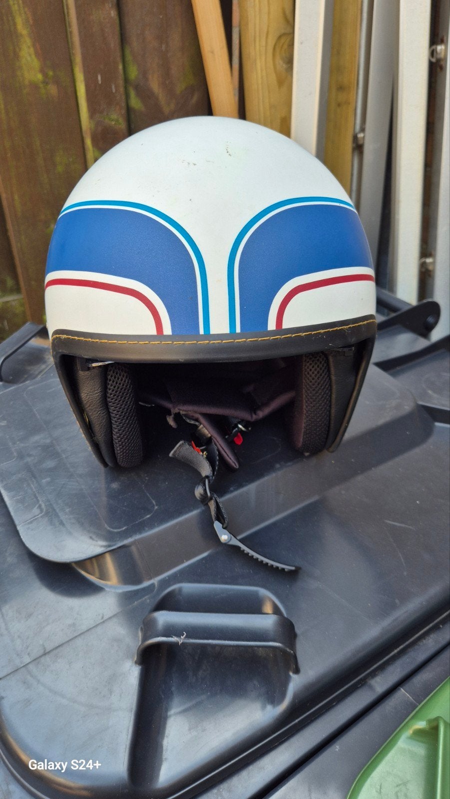 Casque Z.G.A.N Indiana, Vélos & Vélomoteurs, Casques de cyclomoteur, Enlèvement ou Envoi, Comme neuf, Small